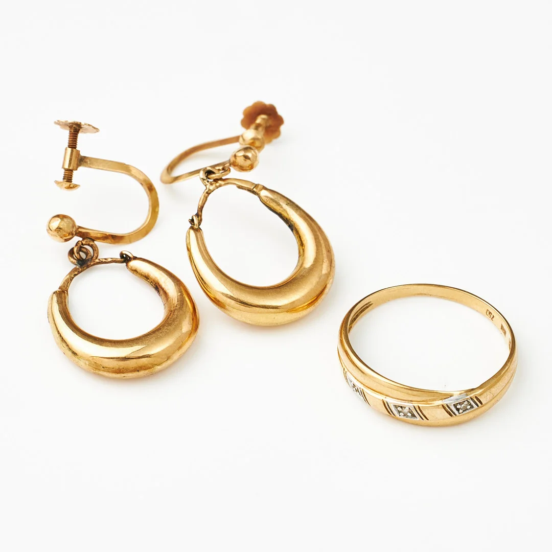 RING, ÖRHÄNGEN, 1 par, 18 k guld, creolmodell. — Earrings — Stockholms Auktionsverk Magasin 5