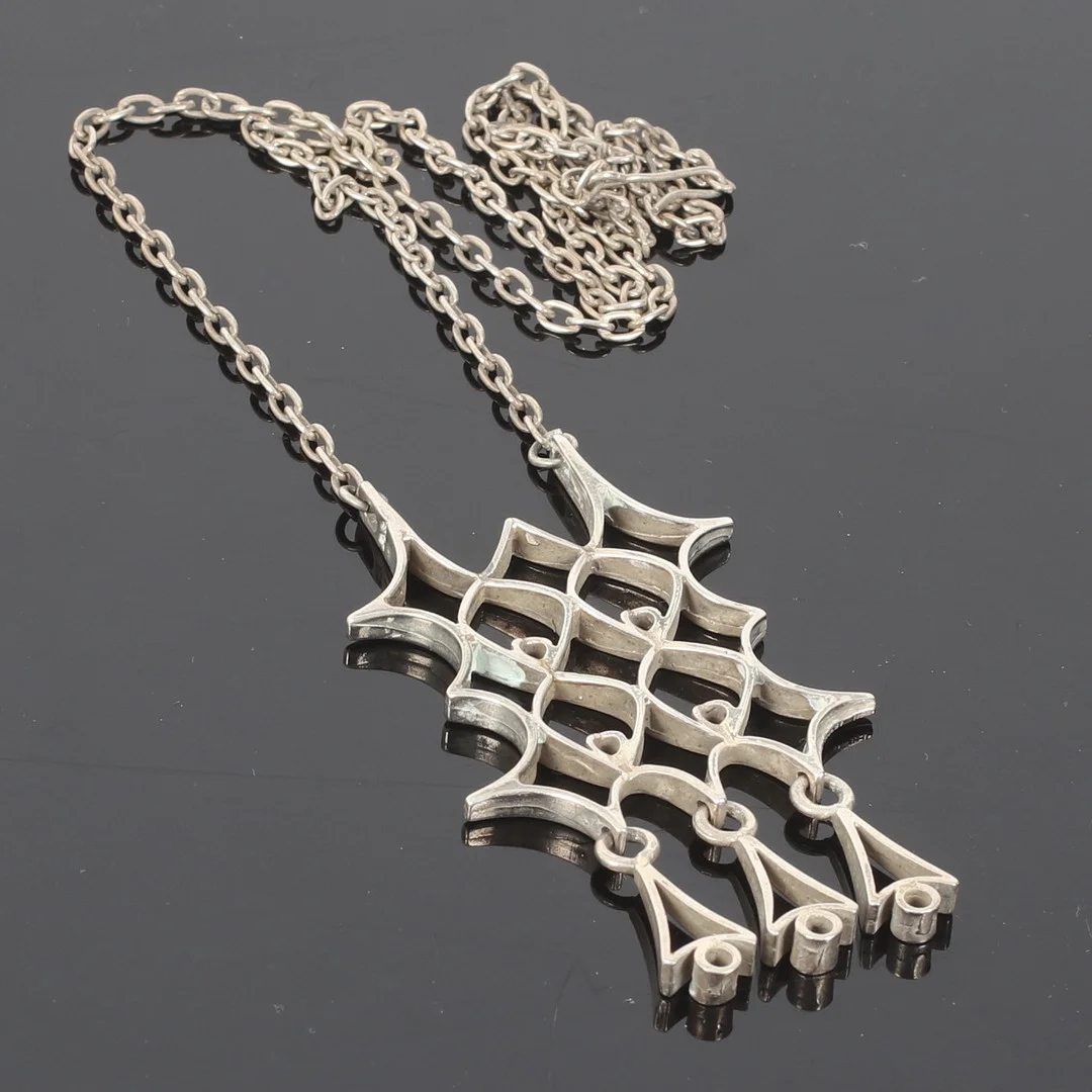 PIPA NIINIMÄKI. Hängsmycke, silver, 1960-tal. Finland. — Brooches & Pendants — Stadsauktion Sundsvall