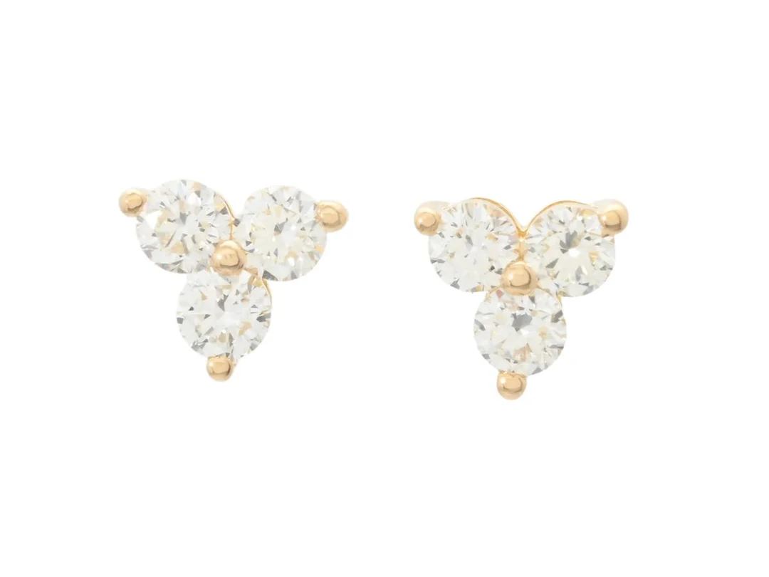 ÖRHÄNGEN, 18K guld, 6 briljantslipade diamanter ca 0,50 ctv, ca TW-TCr/VVS-VS, stift, vikt 2,1 g. — Smycken/Örhängen — Kaplans