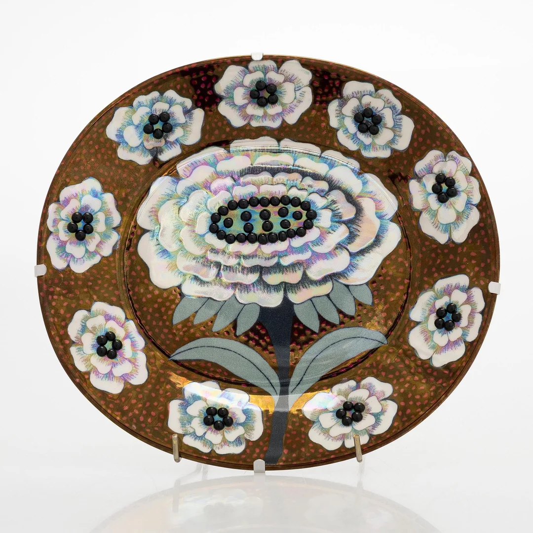 Birger Kaipiainen, fat, keramik, "Fiori", "Birger Kaipiainen, Arabia art made in Finland 1983", numrerad 1380/2000. — Design/Keramik — Bukowskis