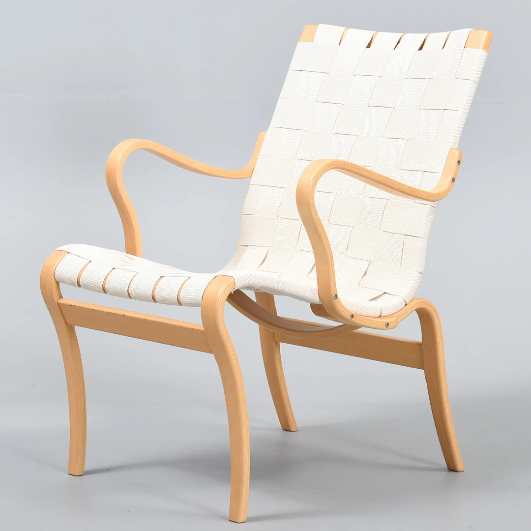 BRUNO MATHSSON. 'Mina' lænestol. Fremstillet hos DUX. Sverige. — Armchairs & Chairs — Sørensen Auktioner