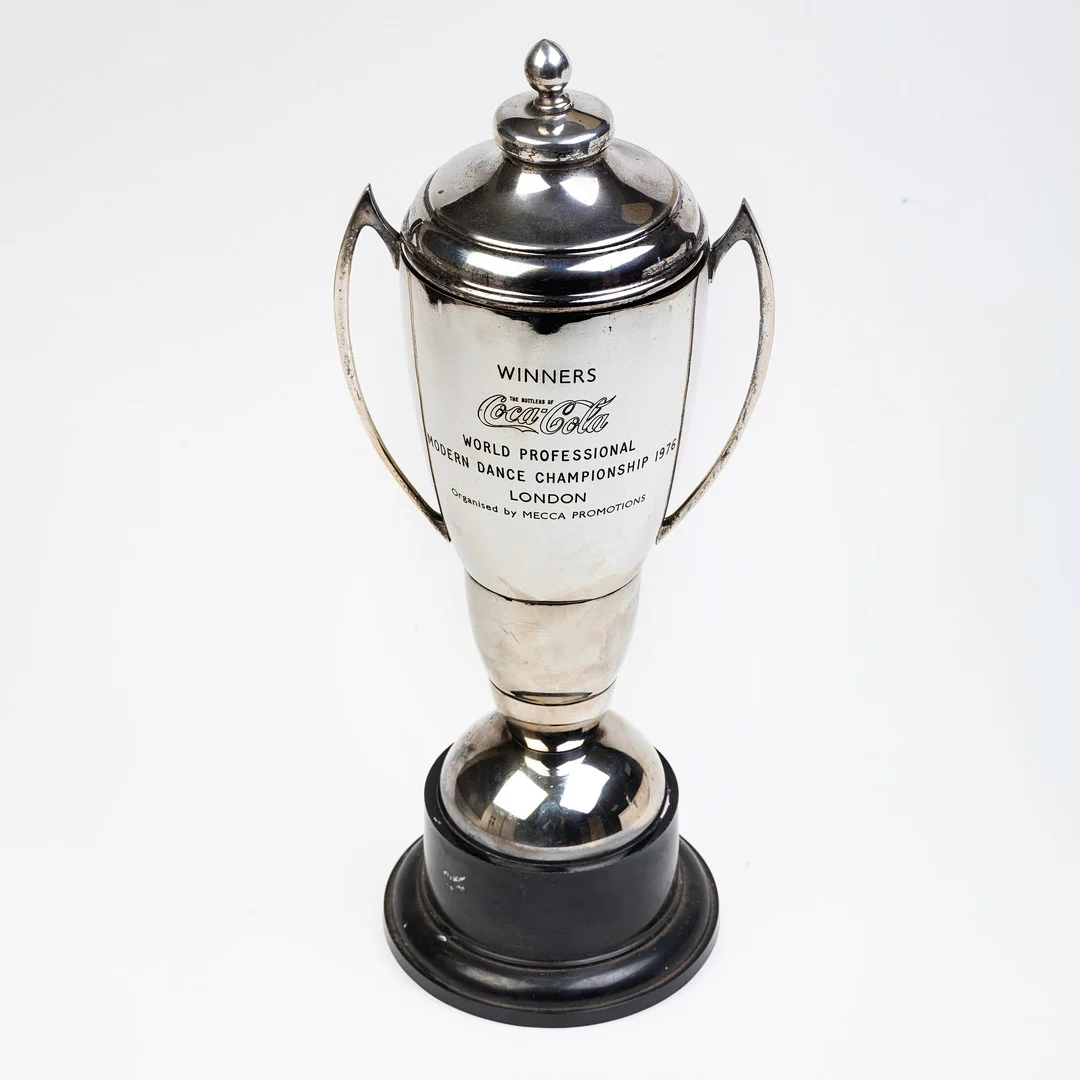 A SILVER PLATE DANCE TROPHY. — Silver plated — Griffin’s Auctioneers