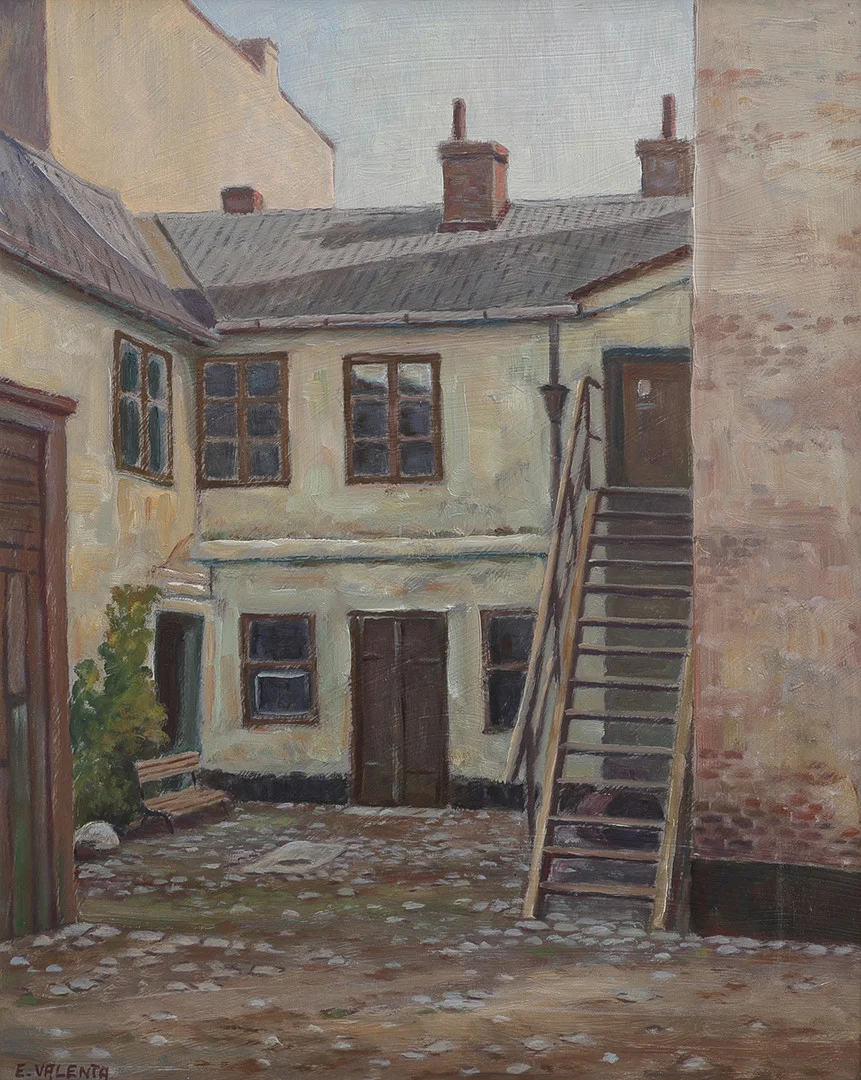 EDUARD VALENTA (1908-1974). EN LUNDENSISK INNERGÅRD. — Paintings — Crafoord Auktioner Lund