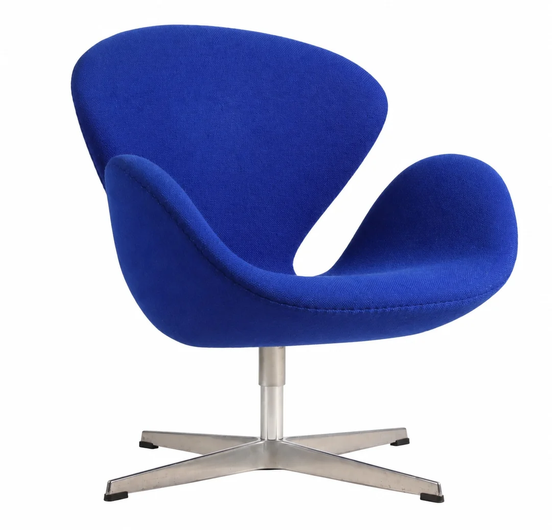 Arne Jacobsen. 'Swan' royal blue Hallingdal, model 3320, Brown label — Furniture/Lounge chairs — Lauritz