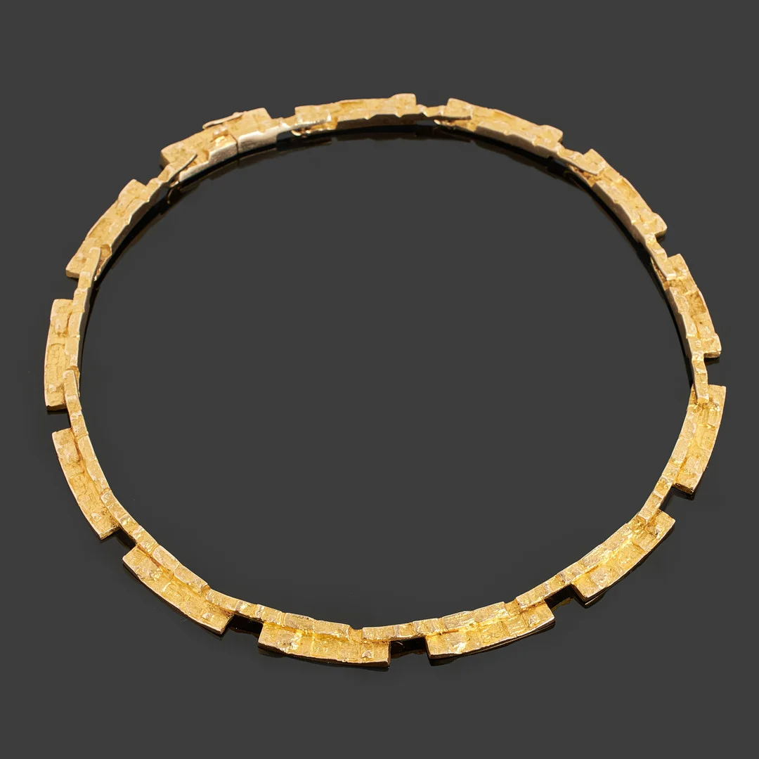 BJÖRN WECKSTRÖM. Collier, "Stor tundra", 14k guld, stämpelsignerad, Lapponia, 1974, Finland. — Necklace — Crafoord Auktioner Stockholm