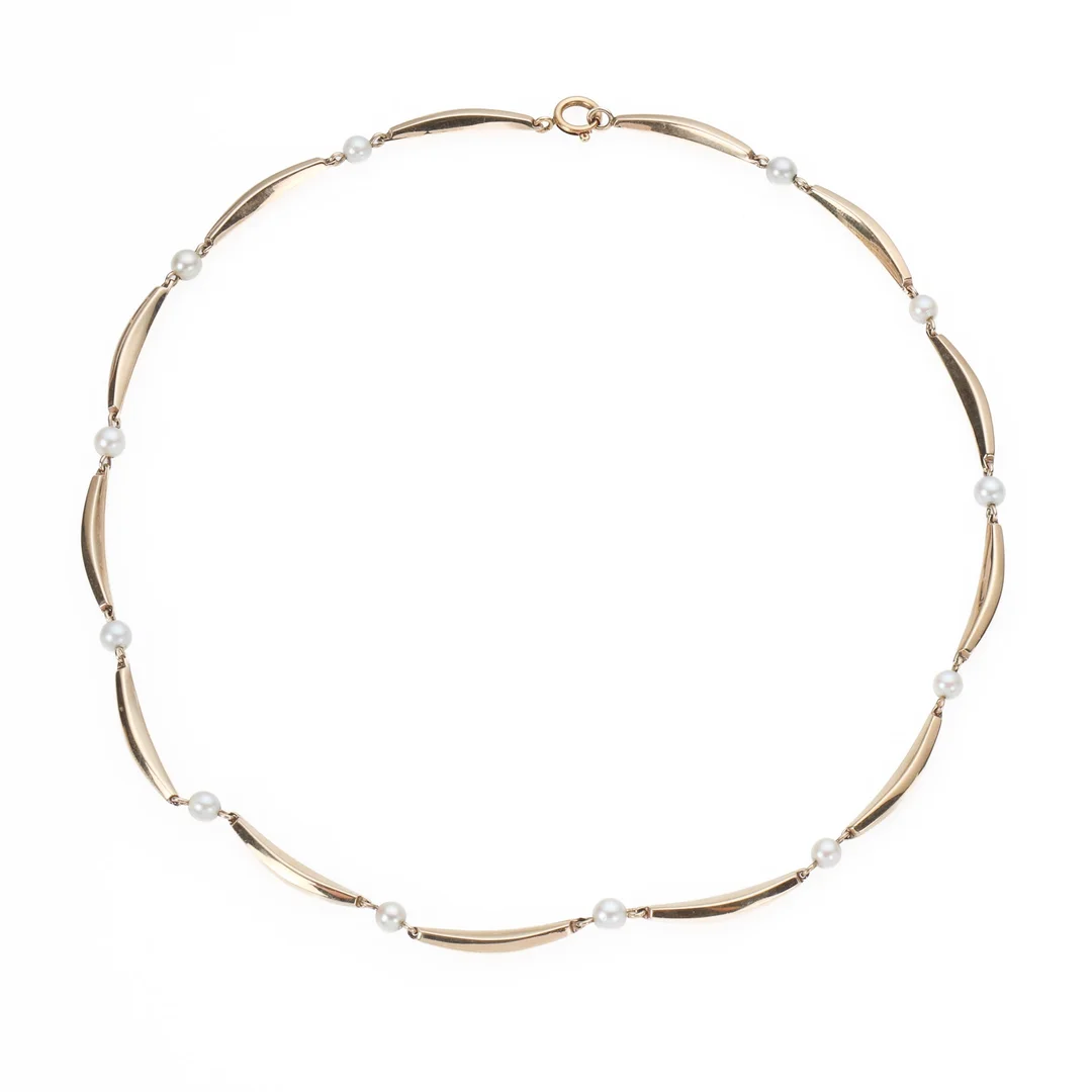 Hermann Siersbøl: Pearl necklace of 14 kt. gold with banana-shaped links, L. 40 cm. — Jewellery/Necklaces, pendants — Lauritz