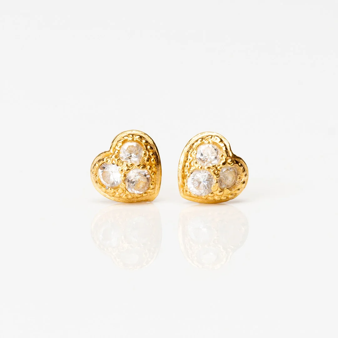 ÖRHÄNGEN, ett par, guld, 18K samt vita stenar. — Earrings — Auktionshuset Kolonn