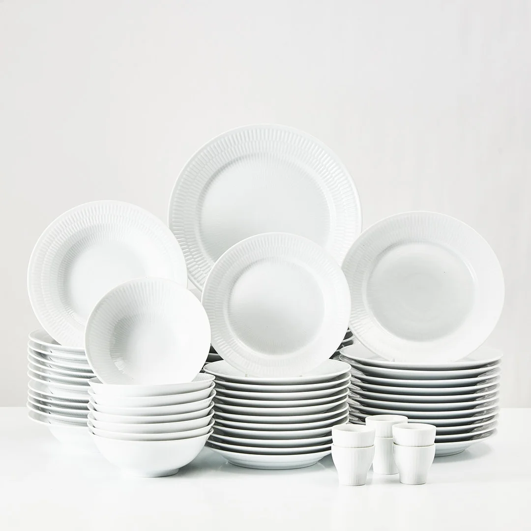 KUNGLIG DANSK, "White Fluted", matservis, 64 dlr, Danmark, porslin. — Tableware — Stockholms Auktionsverk Magasin 5
