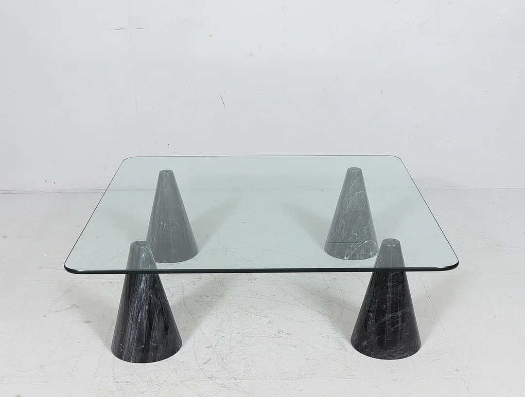 Coffee Table/Couchtisch, Marmor, Italien, 1980er Jahre. — Tables — Stockholms Auktionsverk Düsseldorf/Neuss