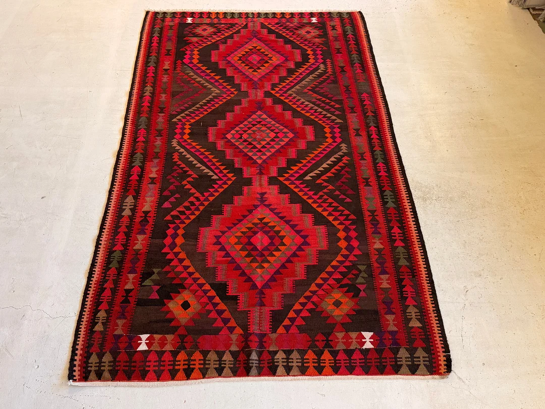 MATTA. Khorasan, Balouch, Persien. — Oriental Carpets & Textiles — Garpenhus Auktioner