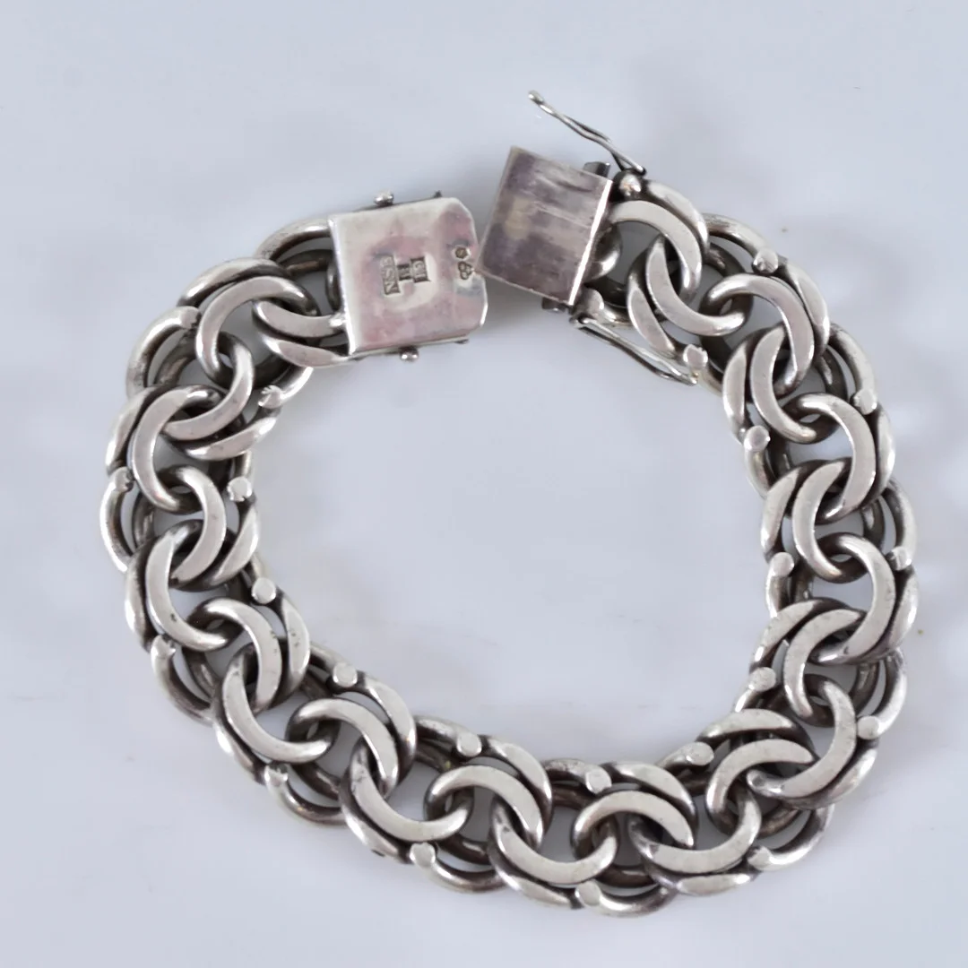 KRAFTIG ARMLÄNK, bismarck, silver, NSE Guldvaru AB Köping 1969. — Bracelets — Halmstads Auktionskammare