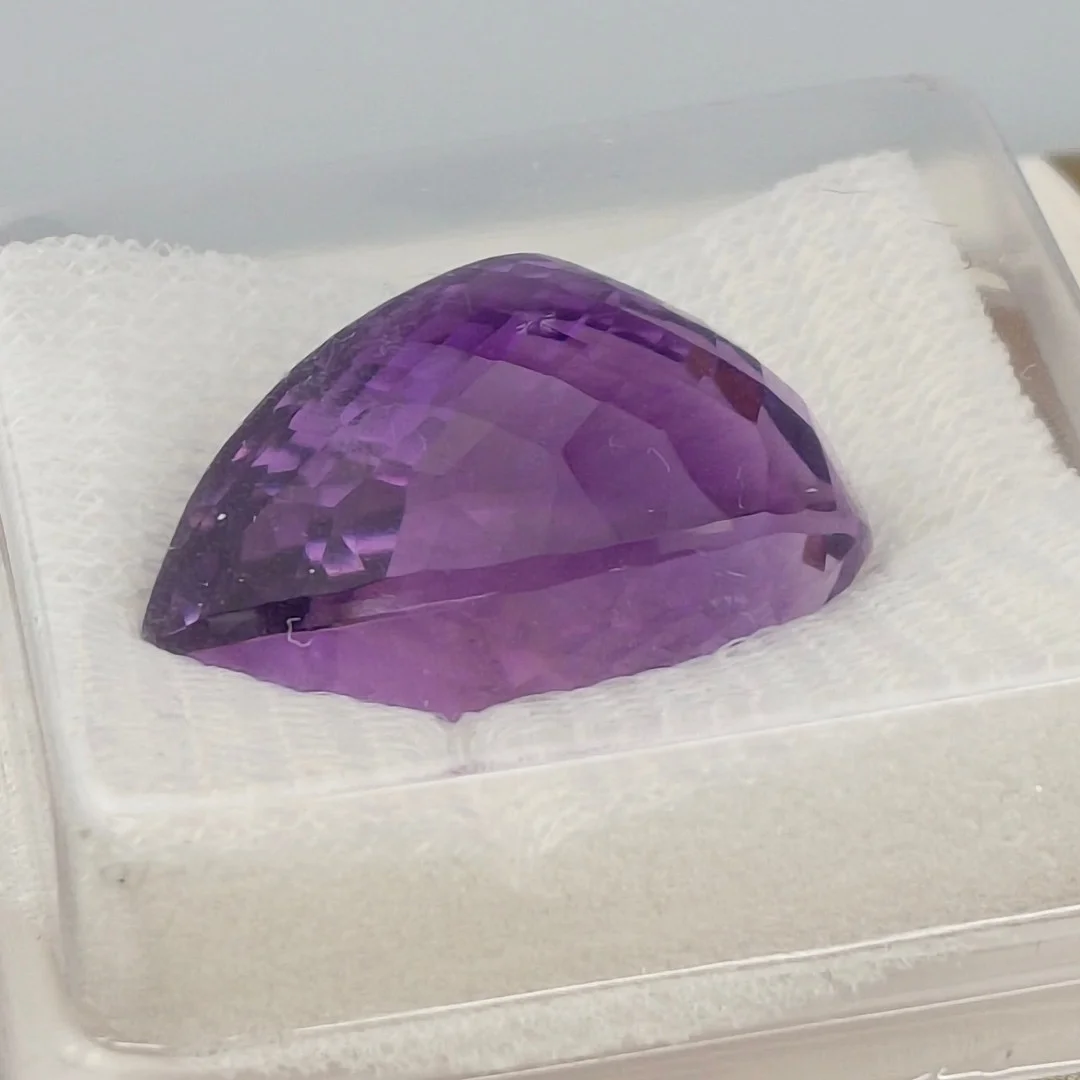 40.40ct Amethyst Gemstone. — Gemstones — Auktionshaus Blank