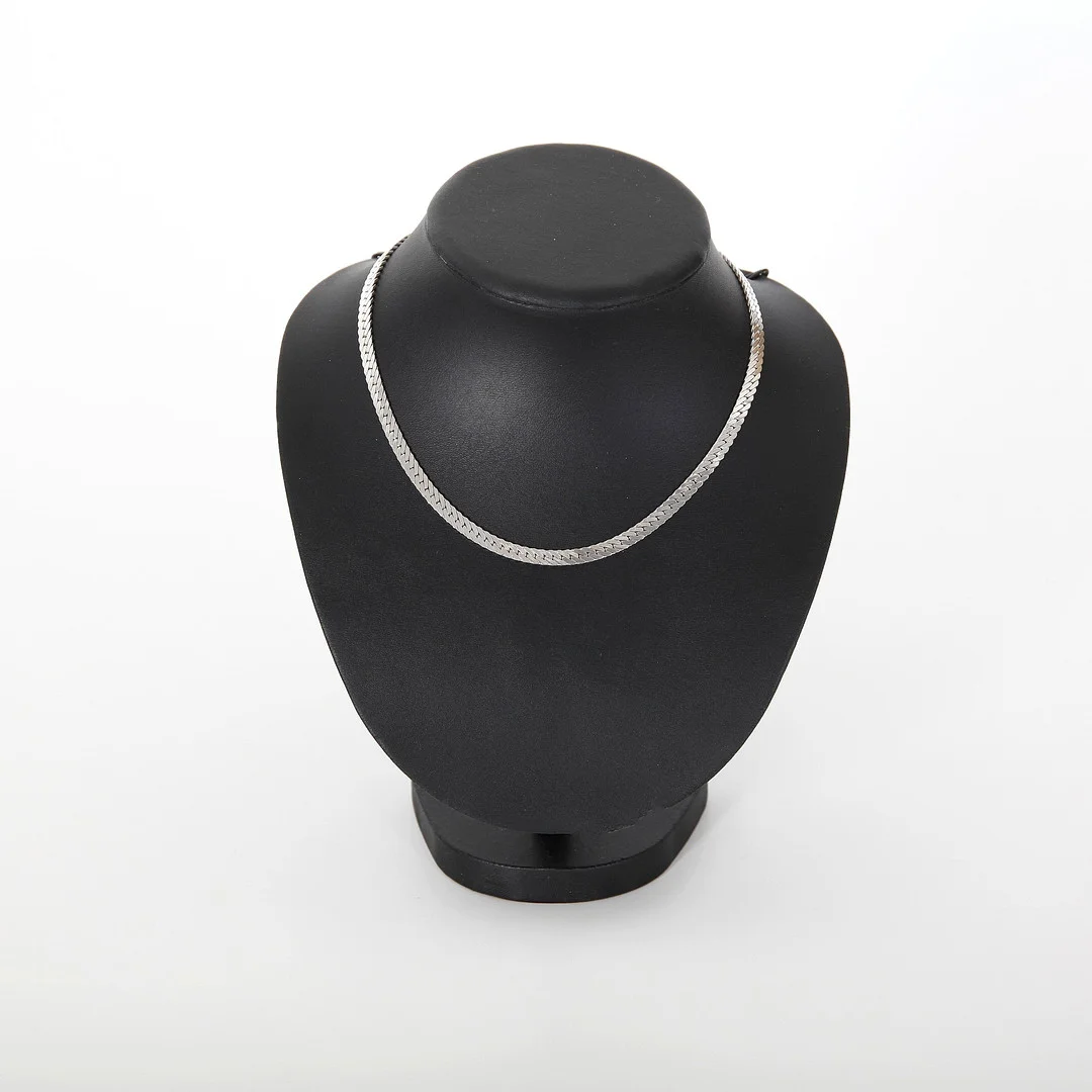 COLLIER, 18K vitguld, Uno A Erre, Italien. — Necklace — Auktionsverket Engelholm