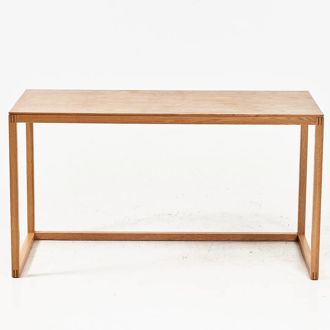 ULLA CHRISTIANSSON. "Trio", skrivbord, Karl Andersson & Söner, ek. — Tables — Stockholms Auktionsverk Magasin 5
