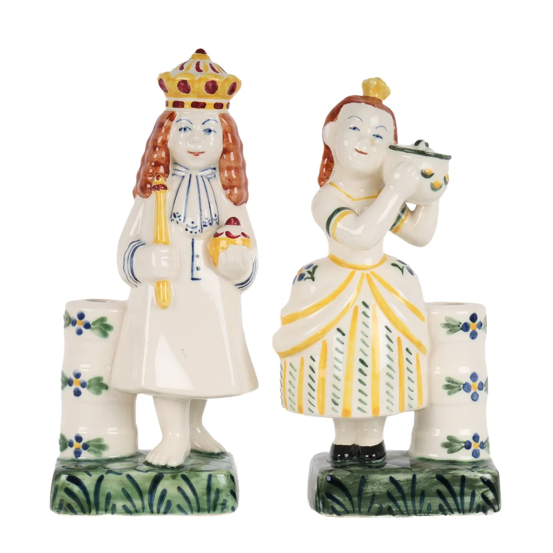Aluminia. A pair of children's aid figures, 'The Princess from the Piglet' and 'The Emperor's New Clothes' (2) — Glass, porcelain and ceramics/Figures — Lauritz