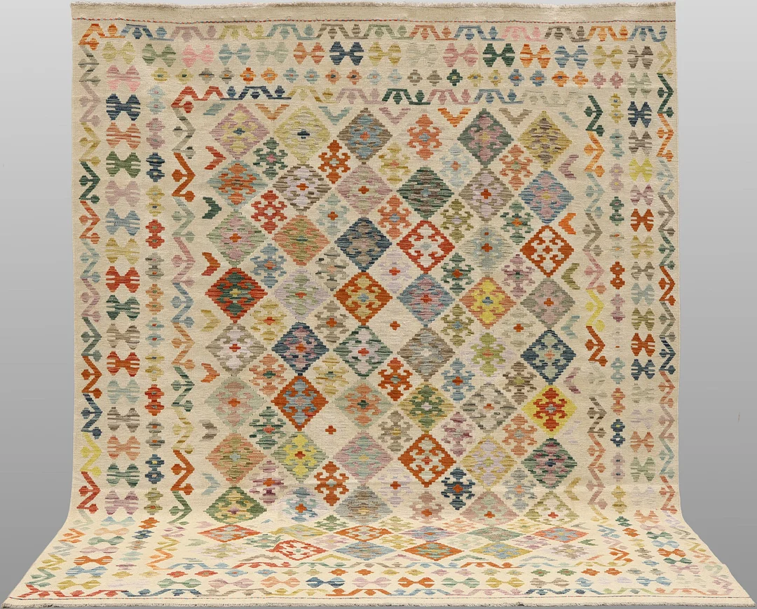 ORIENTMATTA, kelim, klassisk design, ca 300 x 241 cm. — Oriental Carpets & Textiles — Skandia Auktion
