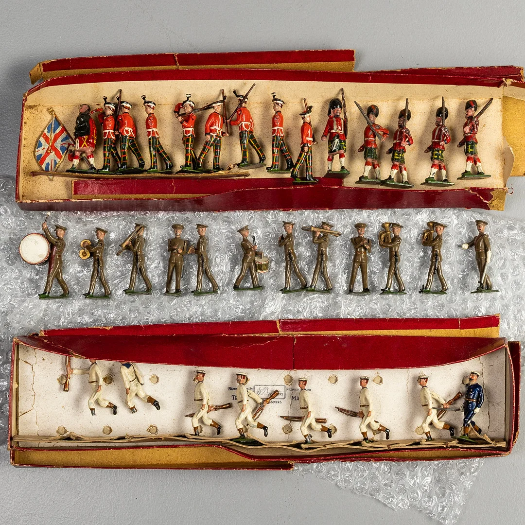 BRITAINS TOY SOLDIERS. — Other toys — Griffin’s Auctioneers