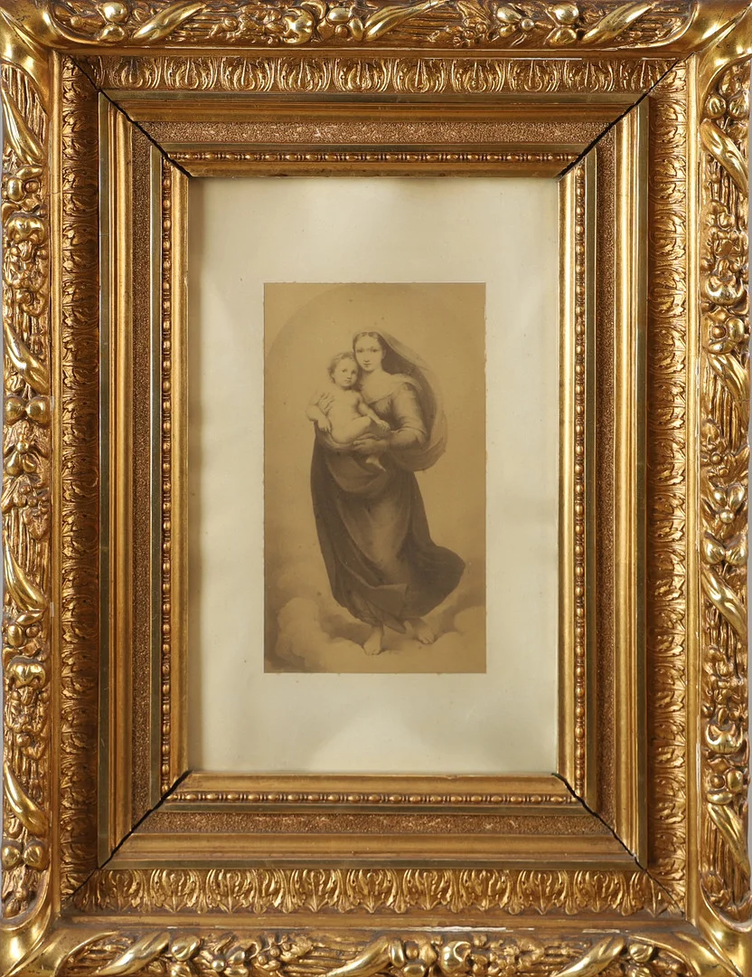 OKÄND KONSTNÄR. Madonna med barn, inramat tryck i förgylld ram. — Engravings & Prints — Helsingborgs Auktionskammare