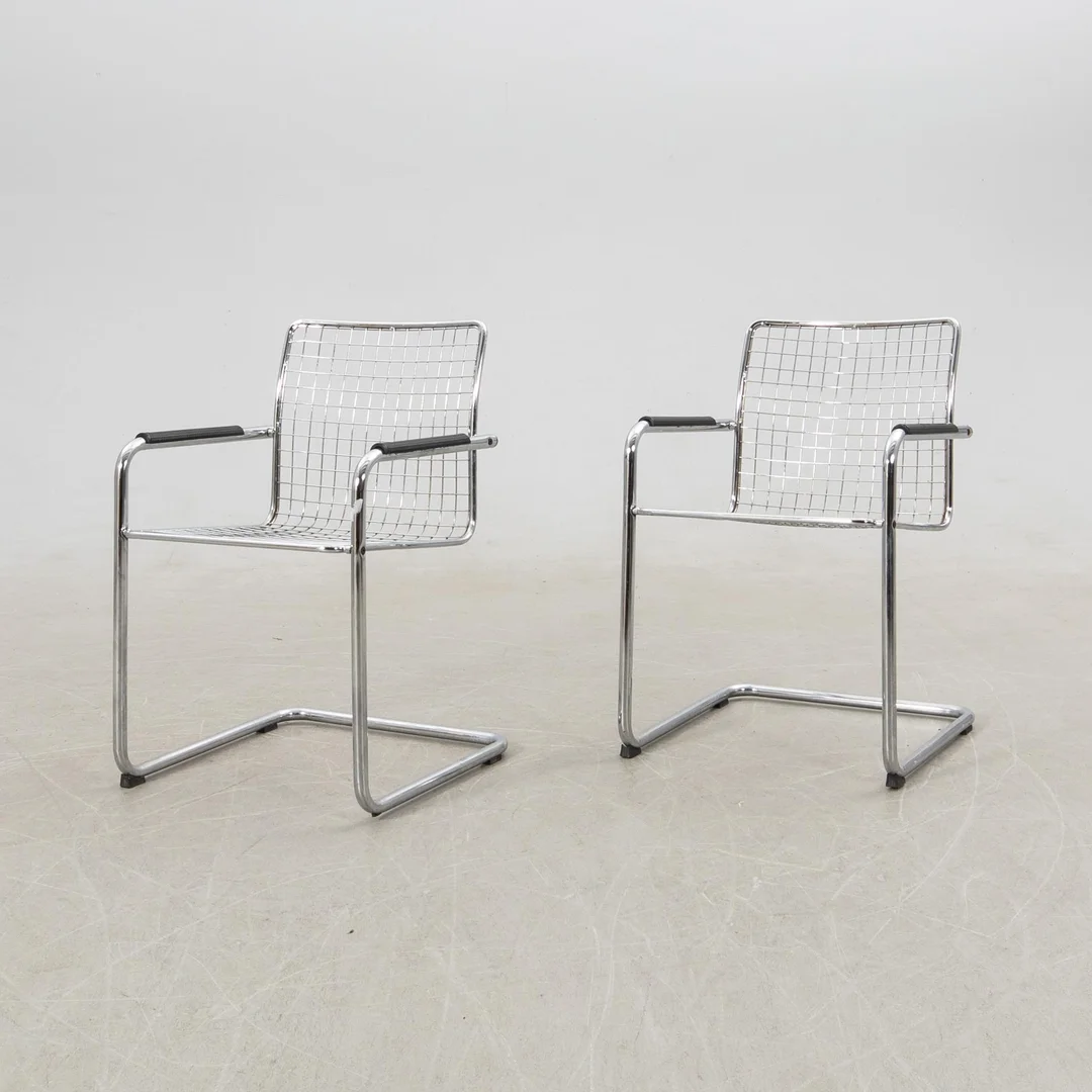 Karmstolar, ett par, 1970-tal. — Möbler/Stolar — Bukowskis