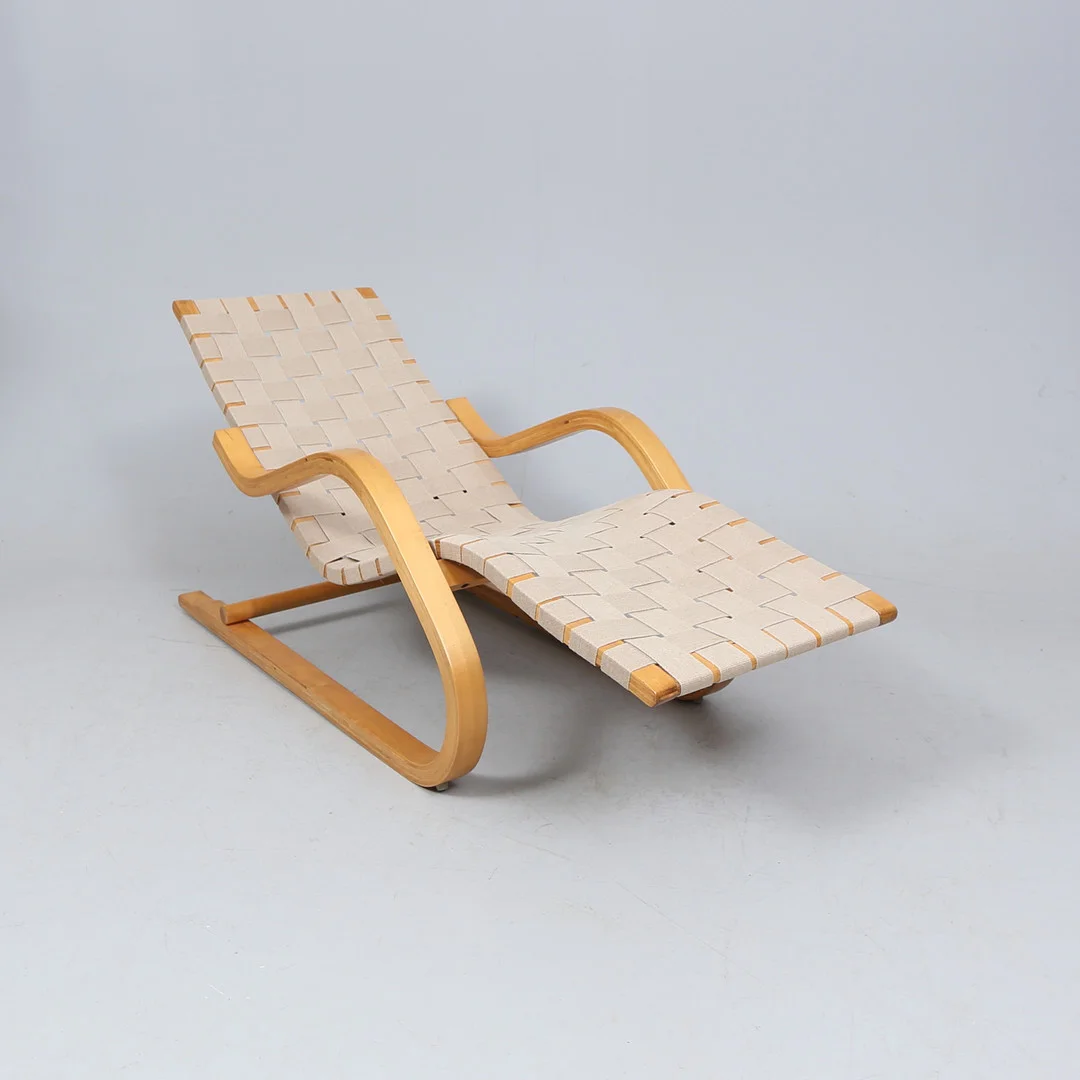 ALVAR AALTO. lounge chair/vilstol, böjträ sadelgjord, modell 39, troligen 1940/50-tal. — Armchairs & Chairs — Gomér & Andersson Linköping