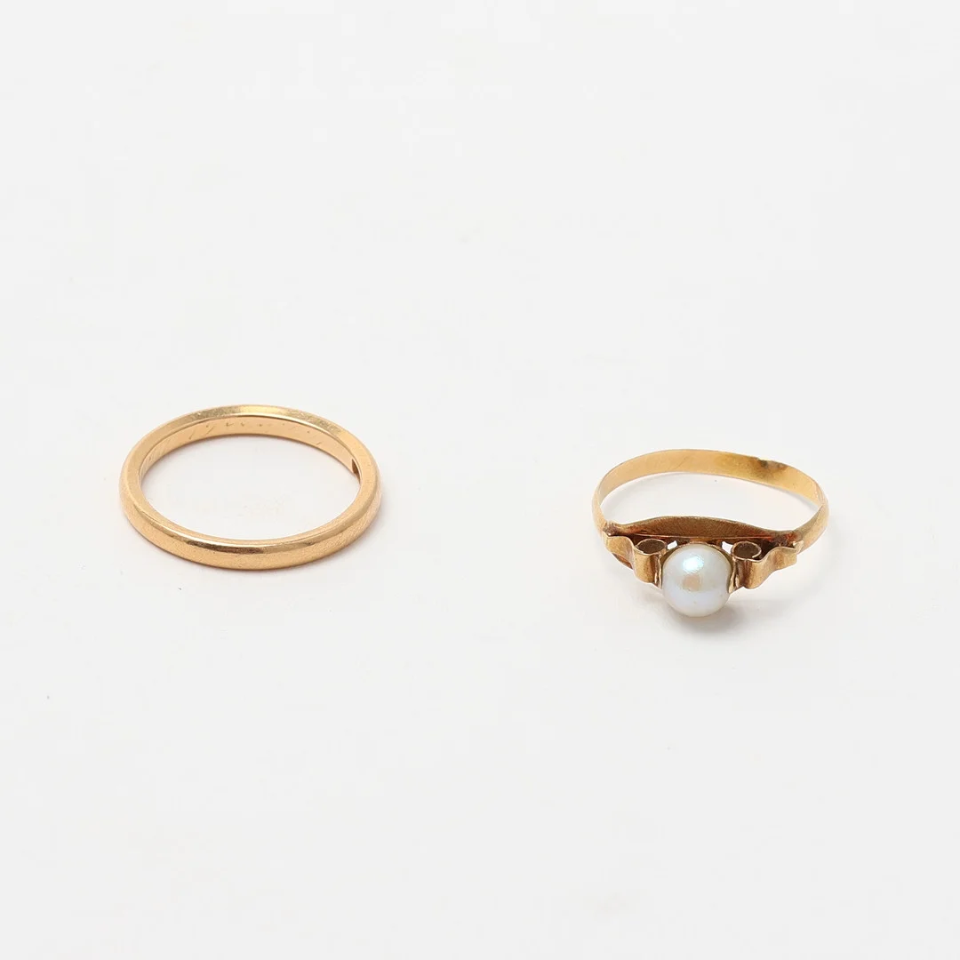 RINGAR, två stycken, guld 14 respektive 18K. — Rings — Uppsala Auktionskammare