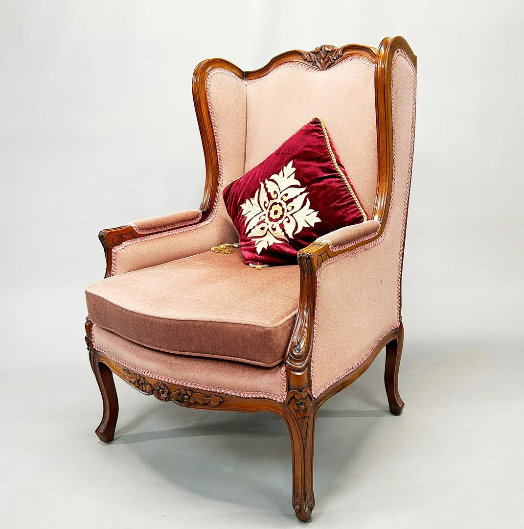 MAHOGANY ARMCHAIR. — Armchairs & Chairs — Chalkwell Auctions