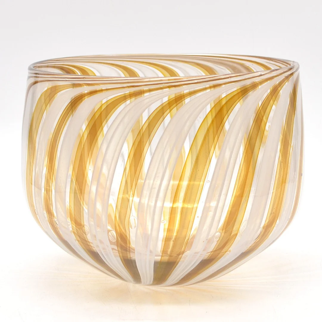 BAROVIER & TOSO. DESIGNERSCHALE, STRUDEL-DEKOR, STUDIOGLAS, MEZZA FILIGRANA, ITALIEN, UM 1970. — Art glass — Kunst- und Auktionshaus Kleinhenz