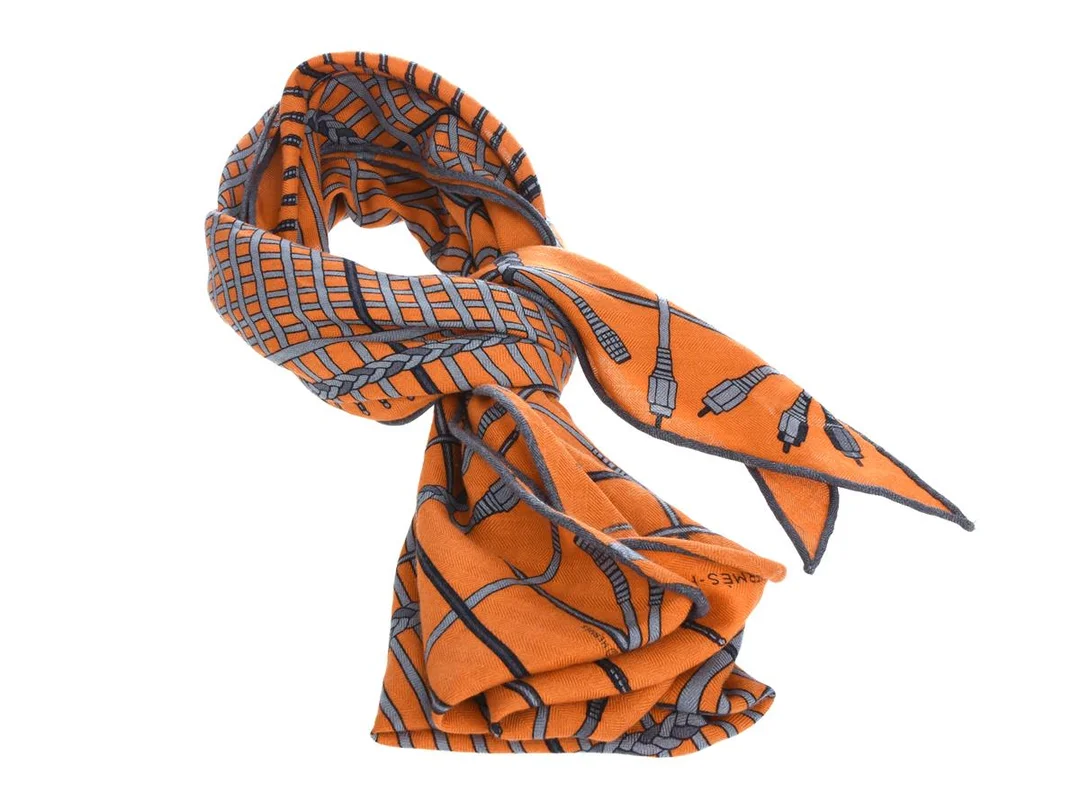 HERMÈS, SCARF, Losange, 85% kashmir, 15% siden, ca 220x85 cm, orange, grå, originalask. Good Condition. — Accessoarer/Scarves — Kaplans