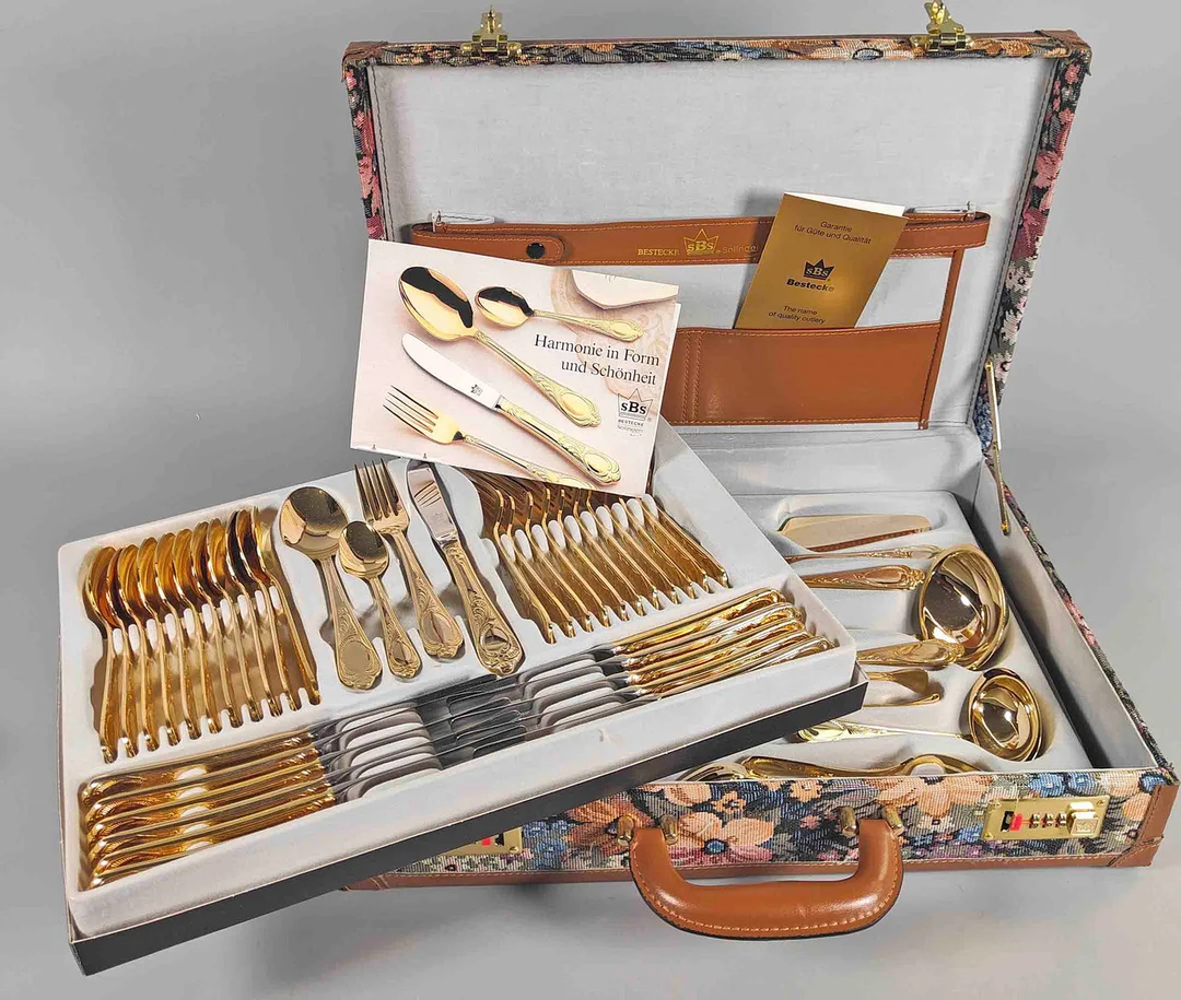 LUXUS BESTECK, 23/24 Karat vergoldet, Solingen Germany. — Other metals — Auktionshaus Bossard