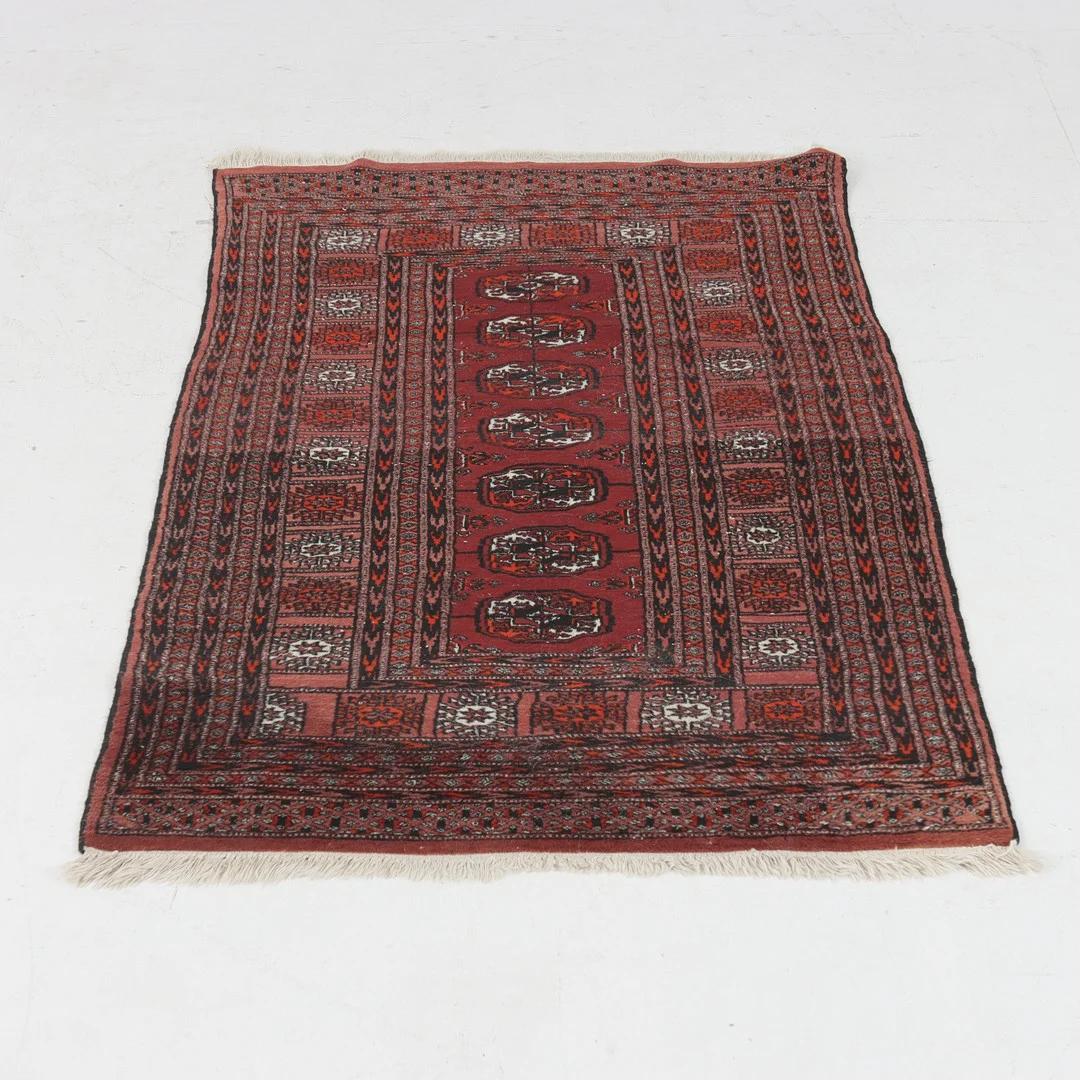 MATTA, Bokahara, 156 x 88 cm. — Oriental Carpets & Textiles — Stadsauktion Sundsvall