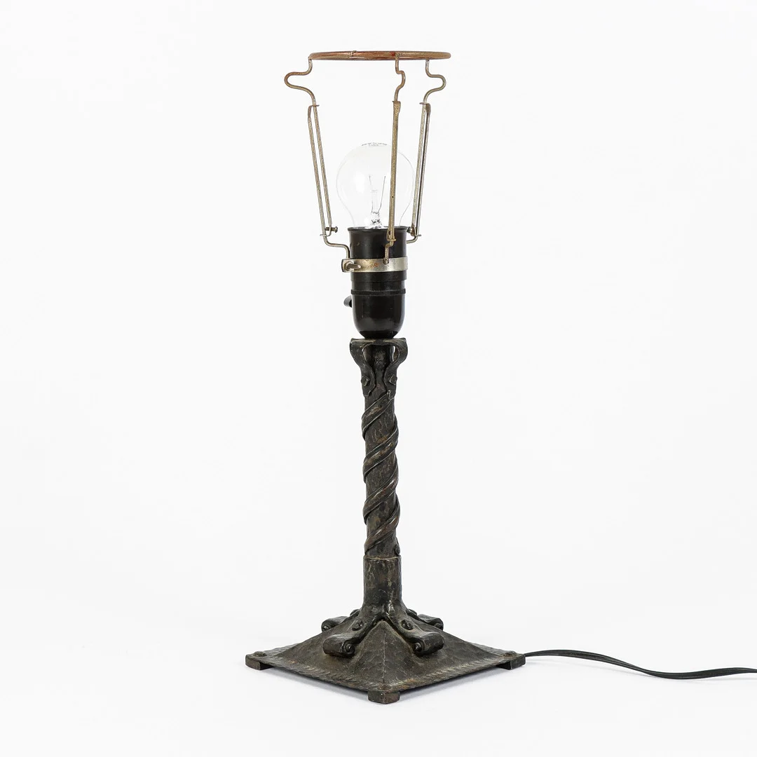 LAMPFOT smide, 1900-talets första hälft. — Table Lamps — Karlstad Hammarö Auktionsverk