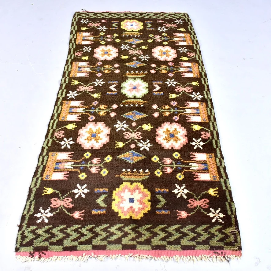 MATTA, rya. — European Carpets & Textiles — Halmstads Auktionskammare