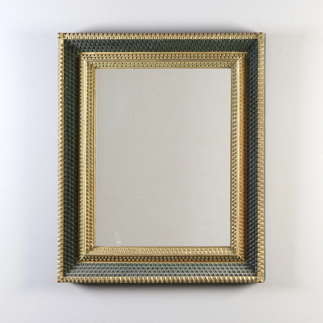 SPEGEL. Bemålat trä. 1900-tal. — Mirrors — Skånes Auktionsverk