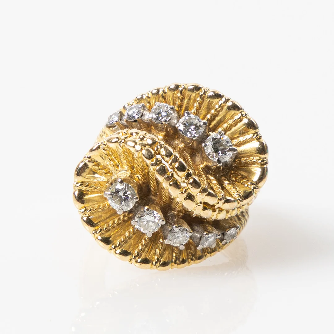 RING, 18K guld med briljantslipade diamanter. — Rings — Stockholms Auktionsverk Helsingborg