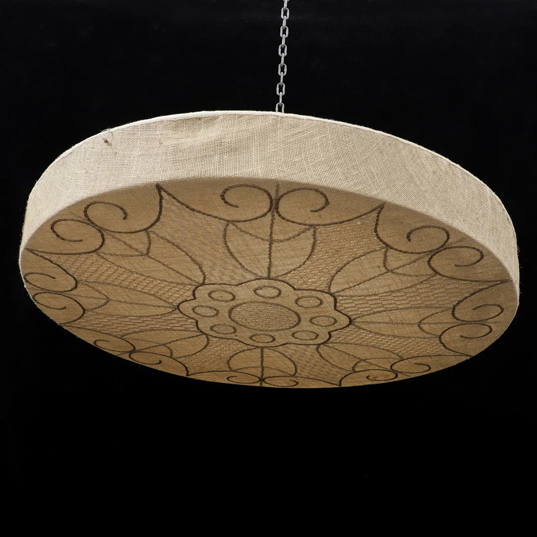 TAKLAMPA, plafondmodell, broderi, 1900-talets mitt. — Ceiling lights — Växjö Auktionskammare