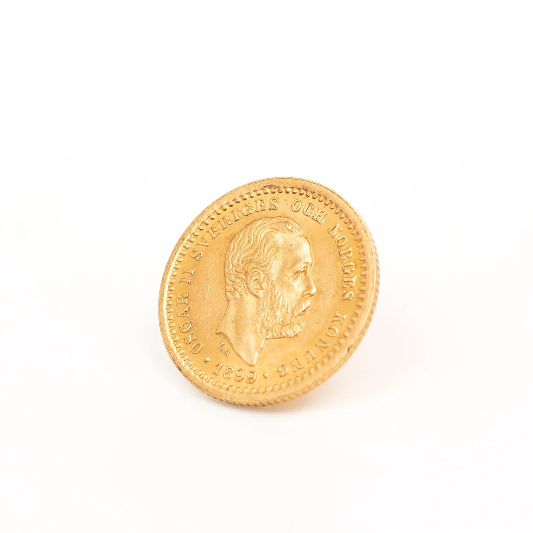GULDMYNT, 5KR, Sverige 1899. OSCAR II. Vikt 2.24 g, 21,6K. — Coins & Banknotes — Garpenhus Auktioner