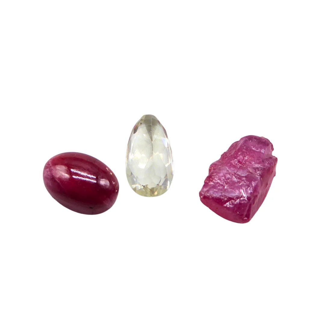 3 NATÜRLICHE EDELSTEINE. — Objet de vertu & Miscellaneous — Auktionshaus Stuber's Hammerschlag