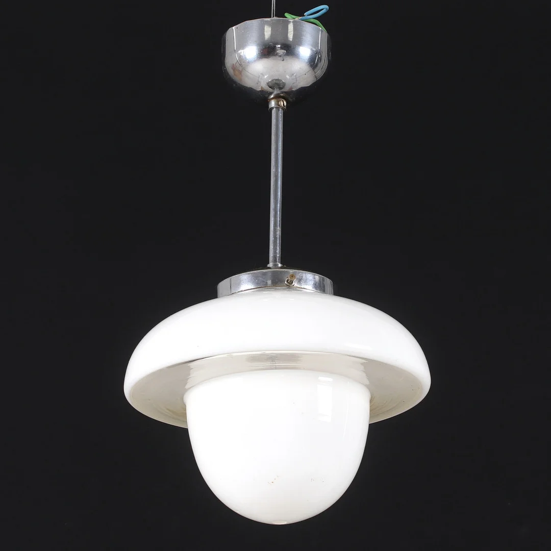TAKLAMPA, metall med glaskupa, funkis, 1900-talets mitt. — Ceiling lights — Stadsauktion Sundsvall