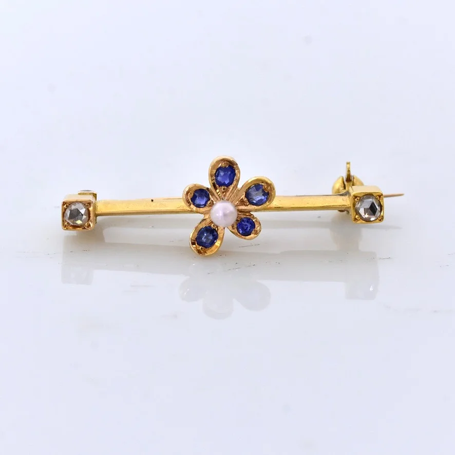 BROSCH, 18 karat rödguld, "Förgätmigej" , Emil Möller, Malmö 1897. — Brooches & Pendants — Halmstads Auktionskammare