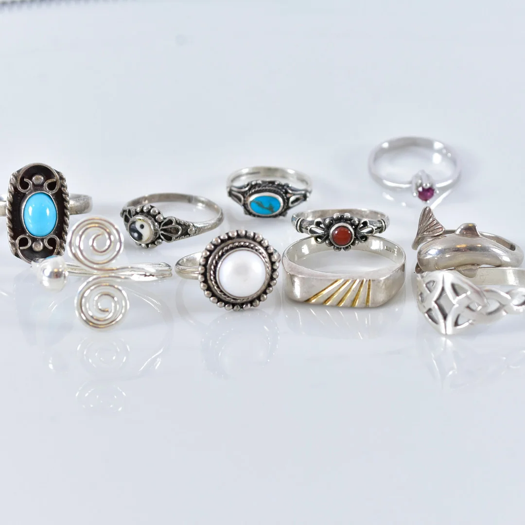 RINGAR, 10 st, silver. — Rings — Halmstads Auktionskammare