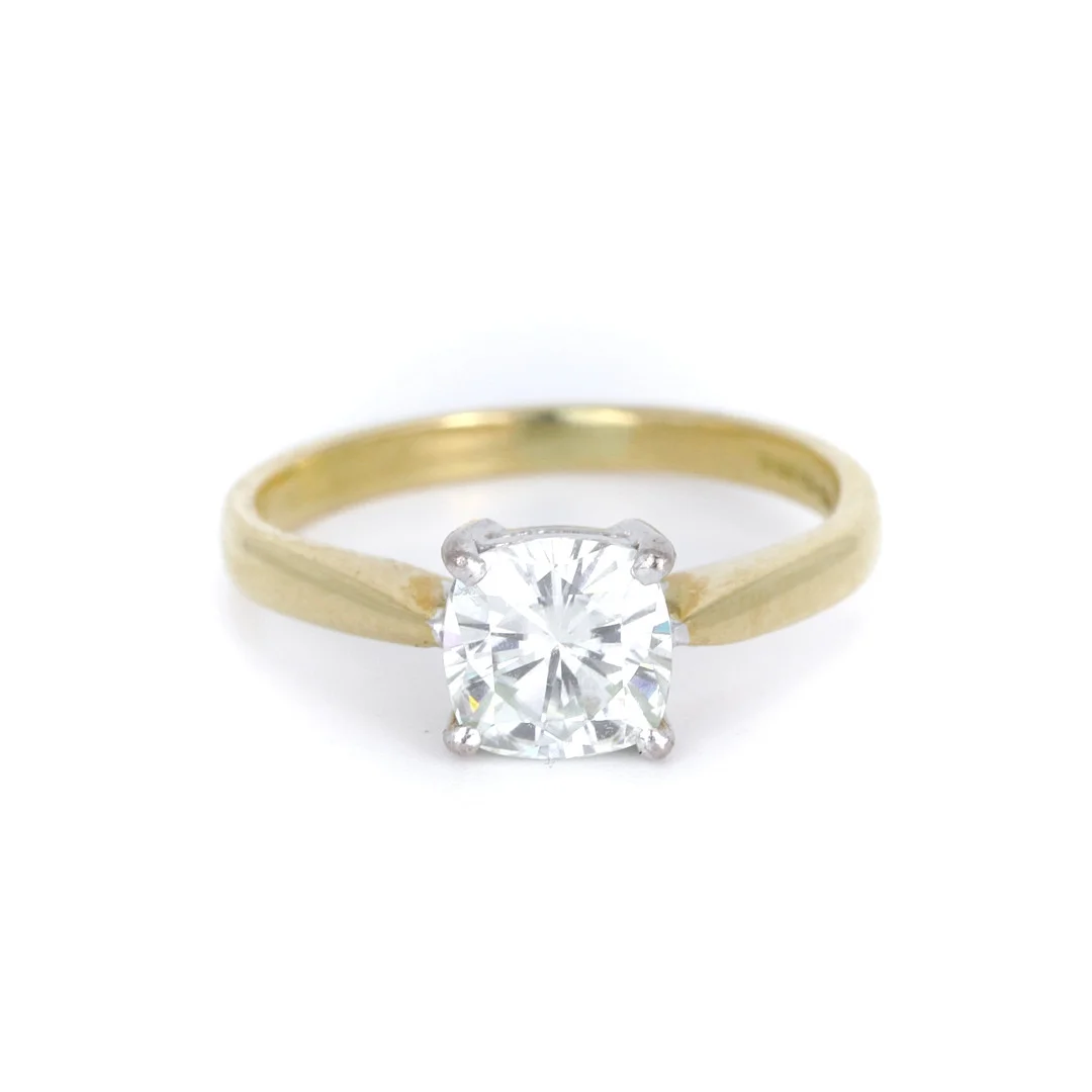 0.8CT MOISSANITE 18CT RING. — Rings — Chalkwell Auctions