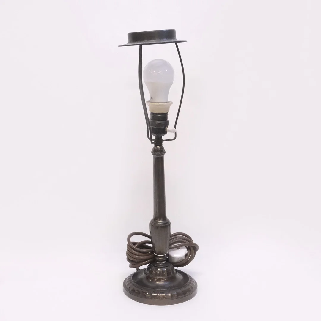 BORDSLAMPA, ART DECO. — Table Lamps — Björnssons Auktionskammare