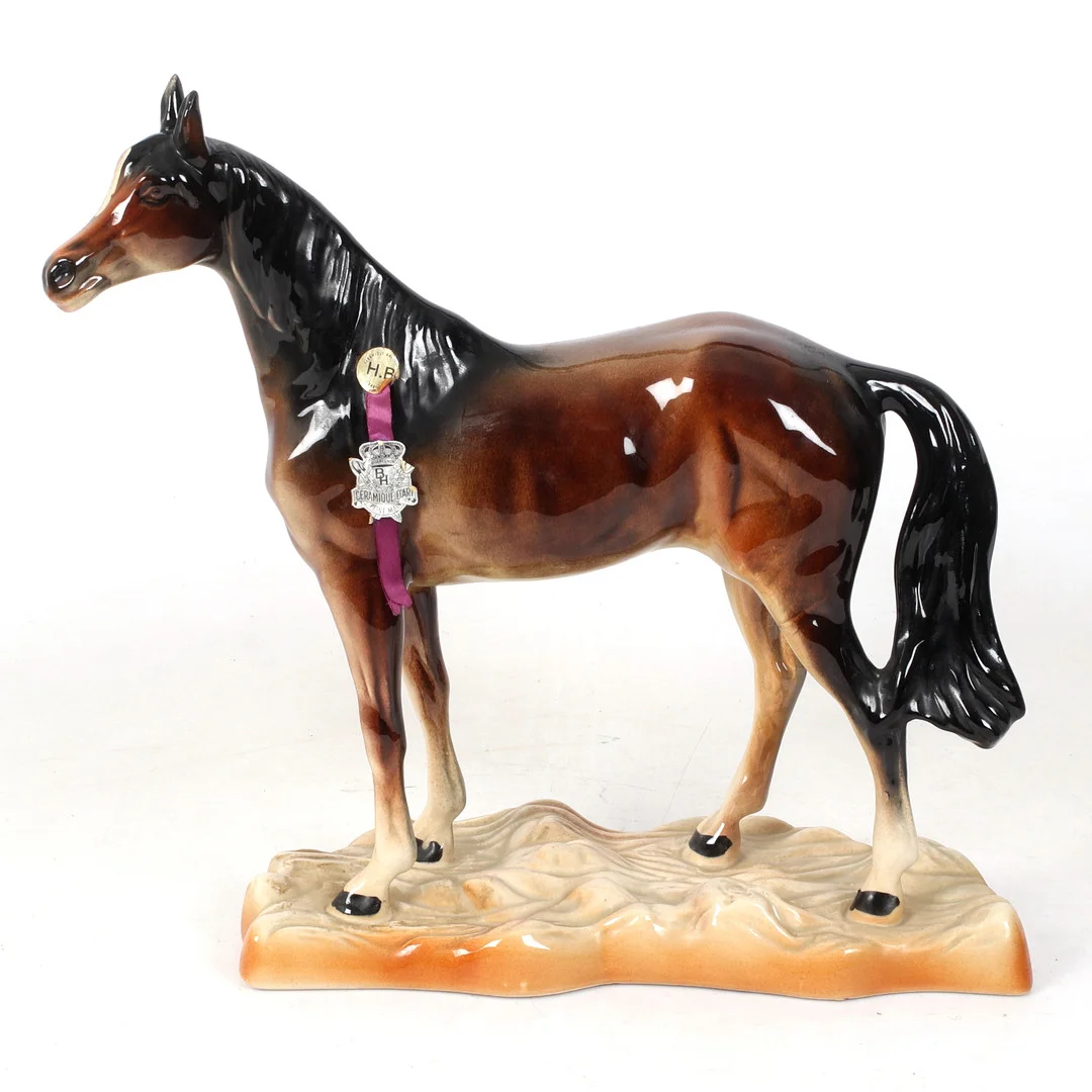 HÄST, porslin, Hubert Bequet, Belgien, 1900-talets senare hälft. — European — Stadsauktion Sundsvall