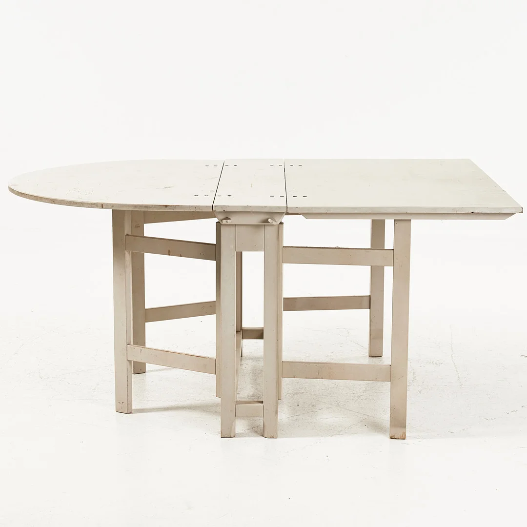 SLAGBORD, "Bergslagen", ur IKEA:s 1700-tals serie, bemålat, ett slag rundat, dubbla grindar. — Tables — Stockholms Auktionsverk Magasin 5