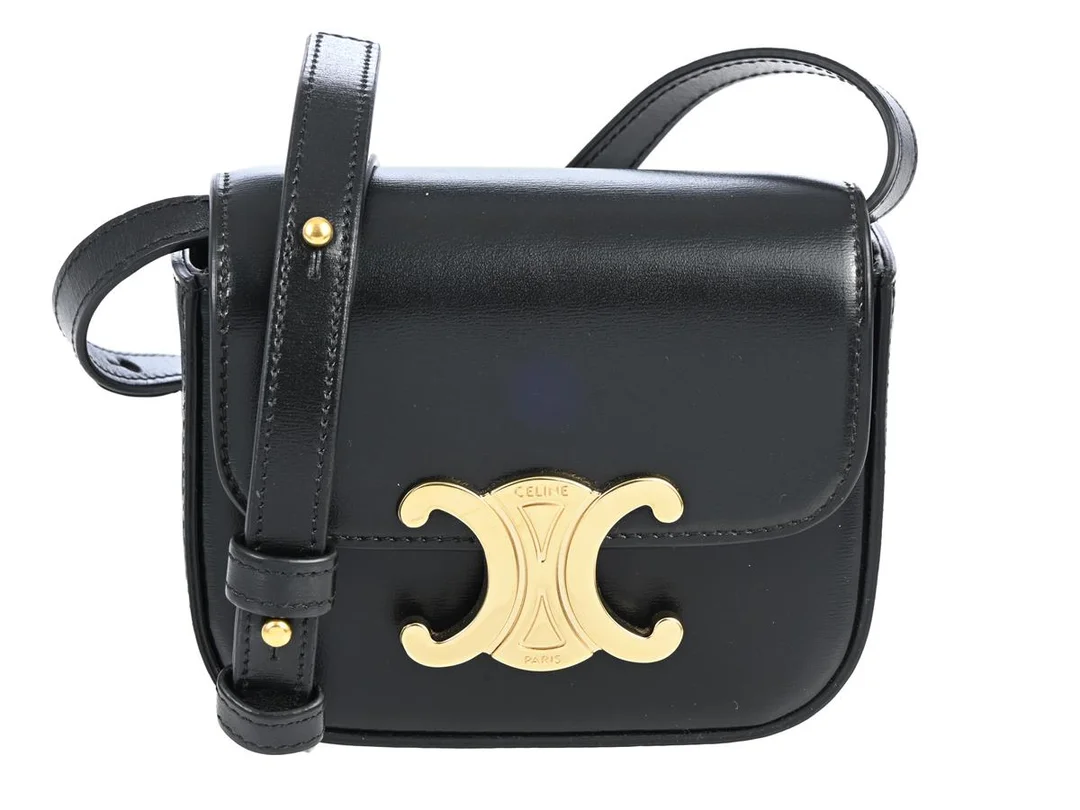 CELINE, VÄSKA, Mini Claude, svart kalvskinn, guldfärgade beslag, 11,5x8x4 cm, avtagbar axelrem. Very Good Condition. — Accessoarer/Väskor — Kaplans