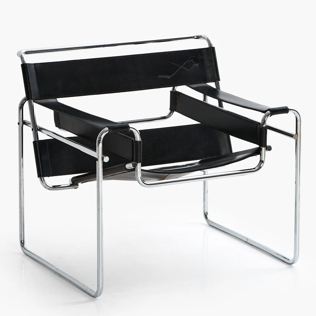 MARCEL BREUER. "Wassily Lounge Chair", för Knoll Studios, för Knoll Studios, kromad stålrörsstomme, svart läder, etikettmärkt, 1970-tal. — Armchairs & Chairs — Crafoord Auktioner Stockholm