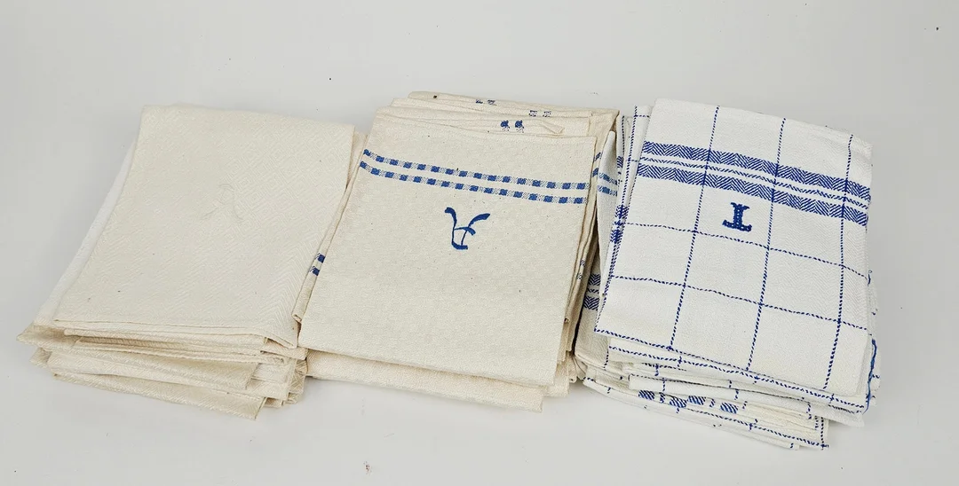 PARTI KÖKHANDDUKAR. — Textiles — Auktionshuset Thörner & Ek