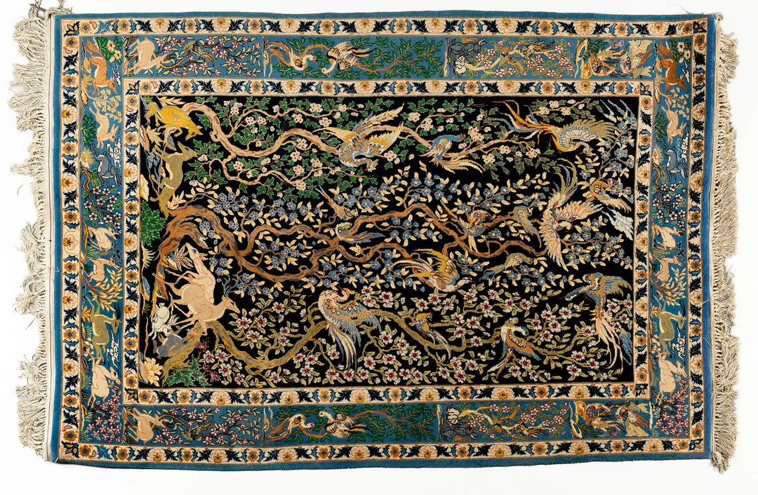 ISFAHAN. Matta, silke, Persien, 160 × 107 cm. — Persian Carpets & Textiles — Norrlands Auktionsverk