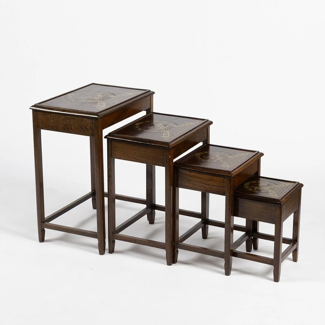 SATSBORD, 4 delar, asien, betsat trä med inläggningar, 1900-talets andra hälft. — Tables — Stockholms Auktionsverk Helsingborg