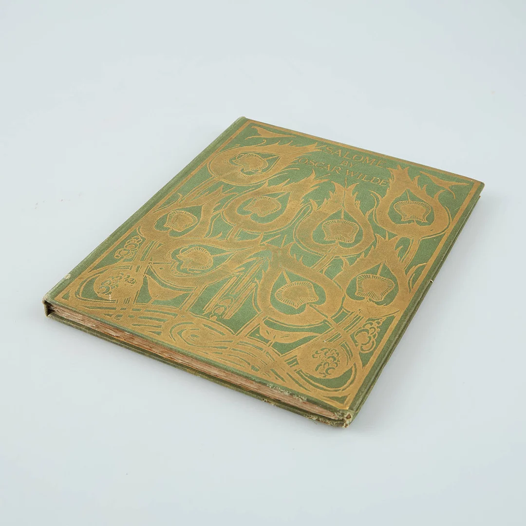 WILDE’S SALOME 1907. WILDE, OSCAR. Salome. En tragedi i en akt: Översatt från franskan av Oscar Wilde, med sexton teckningar av Aubrey Beardsley. London och New York, John Lane, 1907. — Autographs & Manuscripts — Stockholms Auktionsverk Helsinki